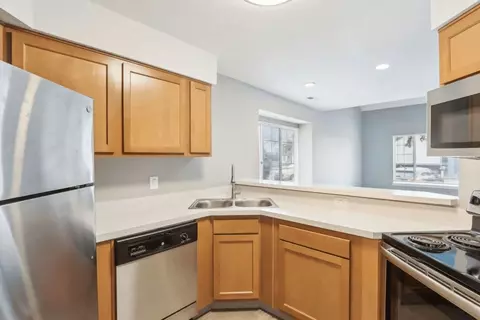 3855 Oak Lake Cir #3702G, Indianapolis, IN 46268