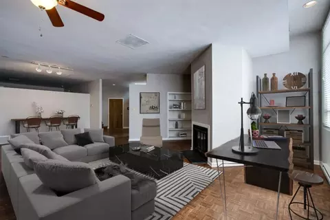 44 S Front St #2B, Memphis, TN 38103