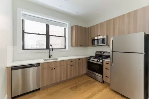 3525 N Wilton Ave #3525W-1F, Chicago, IL 60657