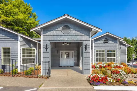 15405 Des Moines Memorial Dr #B17, Burien, WA 98148