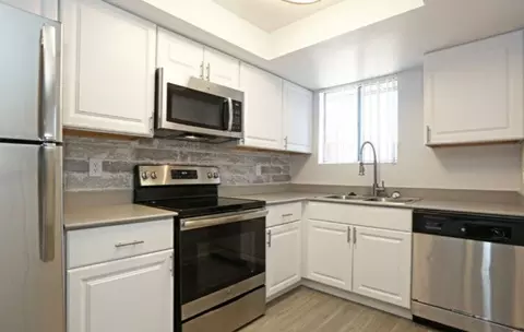 7709 E Glenrosa Ave #201, Scottsdale, AZ 85251