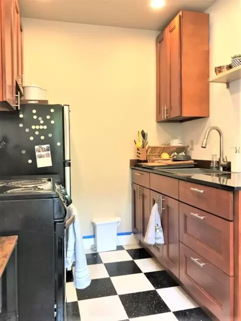 512 Boylston Ave E #104, Seattle, WA 98102