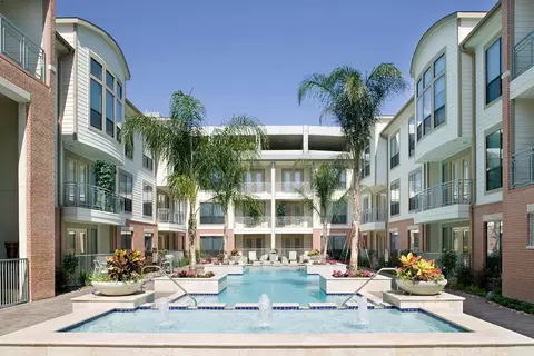 2401 S Gessner Rd #332, Houston, TX 77063