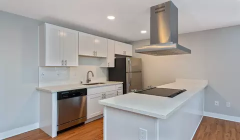 910 Del Dios Rd, Escondido, CA 92029