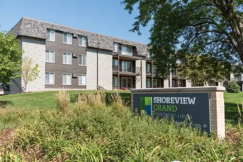 577 Harriet Ave #0611, Shoreview, MN 55126