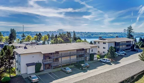 2413 Cliffside Ln NW #301, Gig Harbor, WA 98335