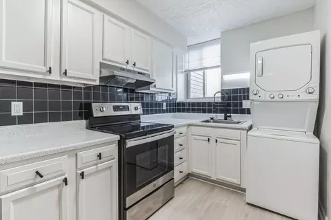 5125 Cedar Dr #5099H, Columbus, OH 43232