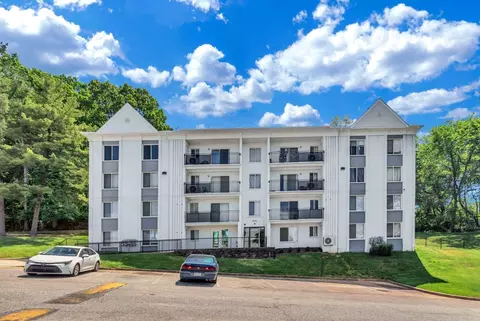 3048 Stanton Rd SE #104, Washington, DC 20020