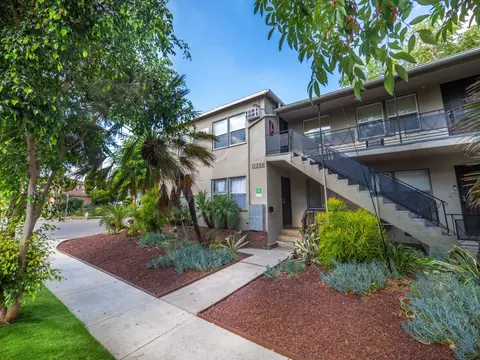 11355 Tiara St #05806, Los Angeles, CA 91601
