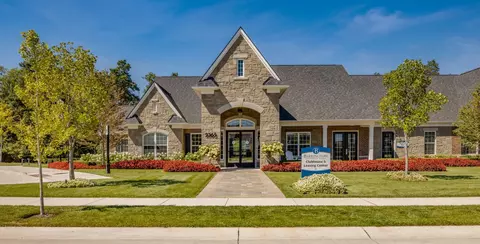 2365 Barrington Dr #19-202, Commerce, MI 48390