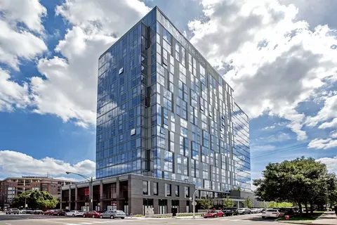 625 W Division St #1703, Chicago, IL 60610