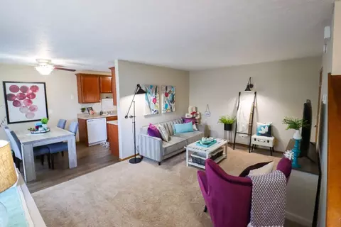 6566 Rosemeadows Dr #122RBC, Reynoldsburg, OH 43068