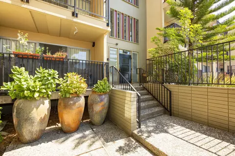 888 Vermont St #104, Oakland, CA 94610