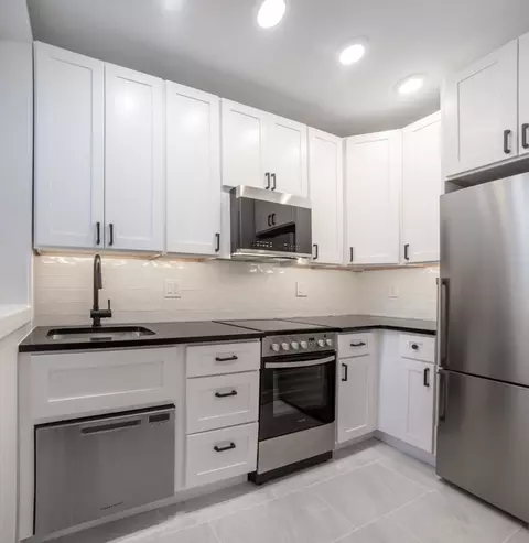 1717 R St NW #410, Washington, DC 20009