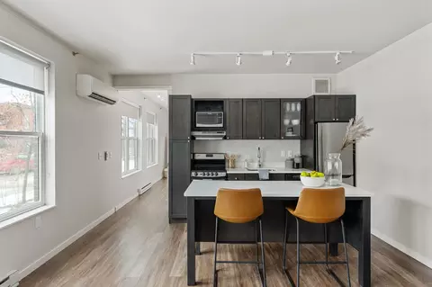 1006 W 24th St #405, Minneapolis, MN 55405