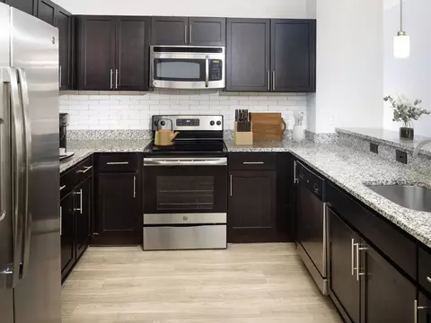 335 Doggett St #410, Charlotte, NC 28203