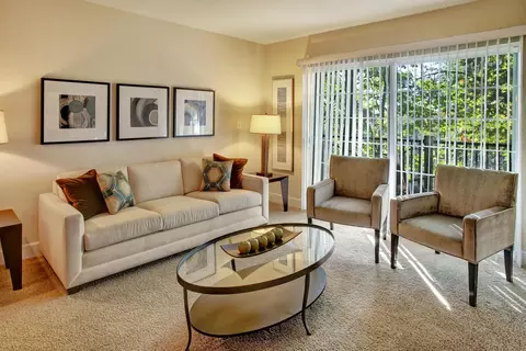 1650 Eagle Ridge Dr #3401, Renton, WA 98055