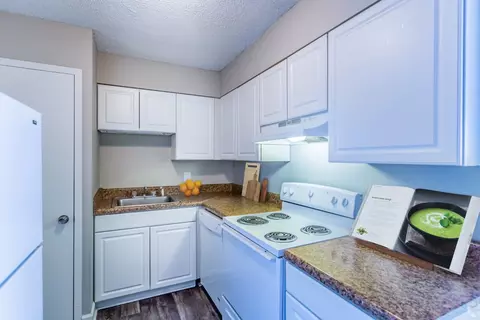 305 S Bellevue Blvd #305-601, Memphis, TN 38104