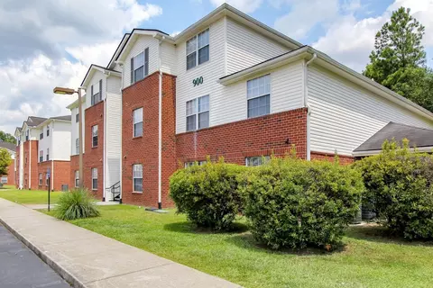 1000 Hallmark Dr #06-630, Goose Creek, SC 29445
