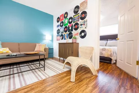 301 W 39th St #107, Austin, TX 78751