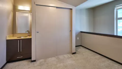 2312 3rd Ave #708, Seattle, WA 98121