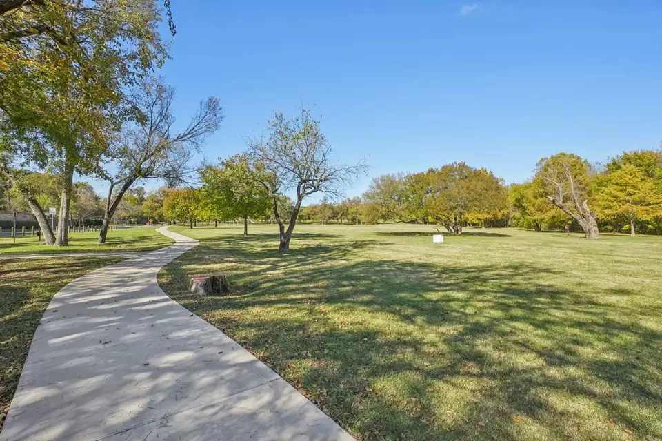  2210 Winsted Dr #2208, Dallas, TX 75214 photo 23