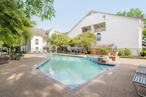 440 Cross Park Dr #L138, Pearl, MS 39208