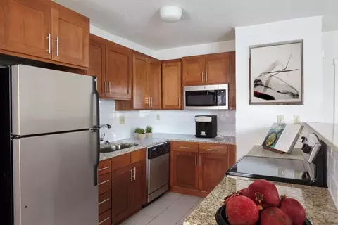 405 E Armour Blvd #301, Kansas City, MO 64111