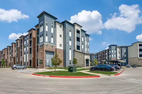 932 Oak Grove Rd #2215, Fort Worth, TX 76115