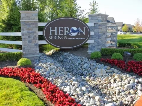 4100 Heron Springs Blvd #406, Lake Orion, MI 48359