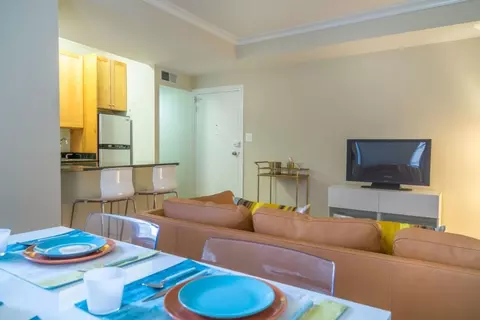 2070 Belmont Rd NW #605, Washington, DC 20009