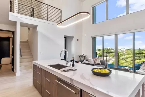 1430 Q St #412, Sacramento, CA 95811