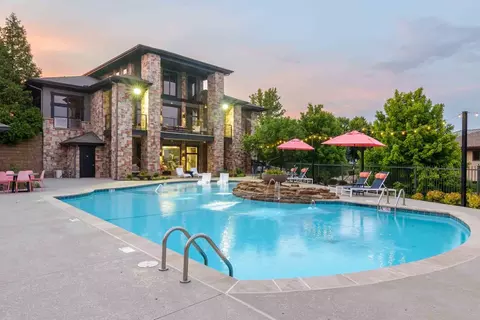 19501 W 102nd St #7109, Lenexa, KS 66220