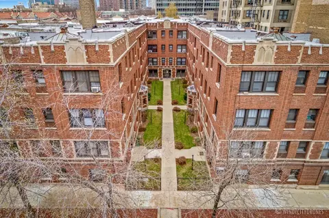 512 W Cornelia Ave #516-207, Chicago, IL 60657
