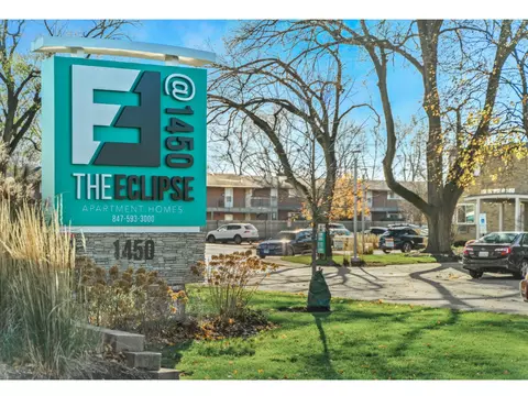 1450 S Busse Rd #301C, Mount Prospect, IL 60056