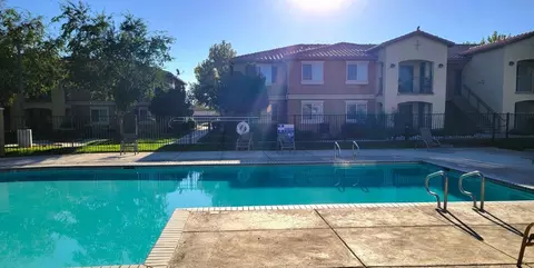 340 S Downs St #211, Ridgecrest, CA 93555
