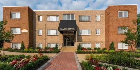 3400 Pearl Dr #3403P103, Suitland, MD 20746