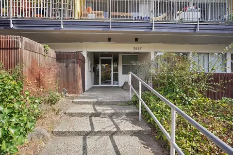 2627 Hillegass Ave #403, Berkeley, CA 94704