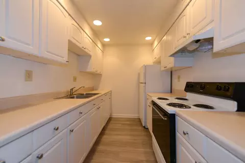900 Gracern Rd #220, Columbia, SC 29210