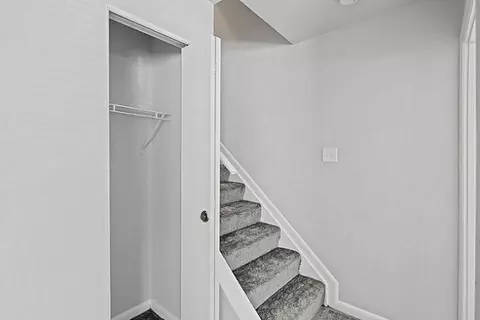 1 Janper Ct #12, Woodlawn, MD 21207