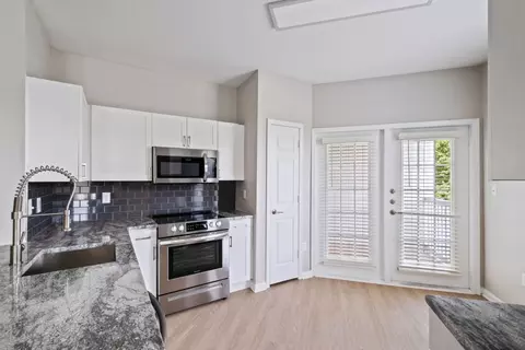 310 Highroad Dr #21-207, Charlotte, NC 28262