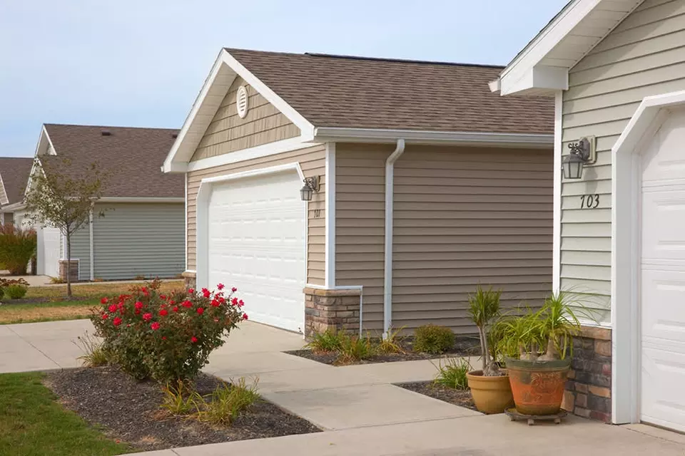 2799 Heron Hills Dr #2619, Wolverine Lake, MI 48390 photo 2