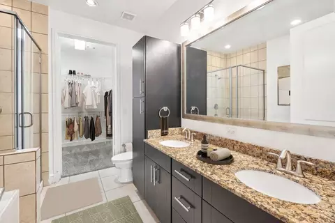 2800 Kirby Dr #B302, Houston, TX 77098