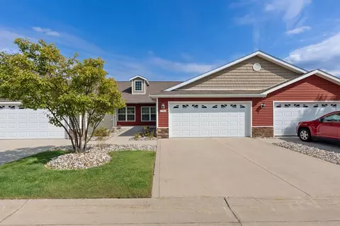 2799 Heron Hills Dr #2659, Wolverine Lake, MI 48390
