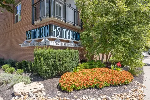4445 Madison Ave #103S, Kansas City, MO 64111