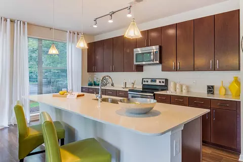 111 Glenridge Point Pkwy #1424, Sandy Springs, GA 30342