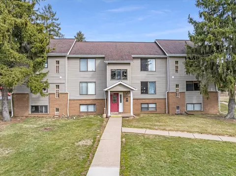2944 Darlington Rd #118, Beaver Falls, PA 15010