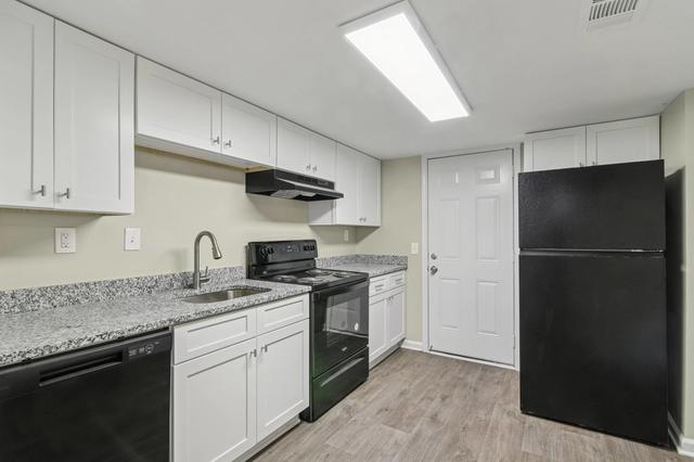 1000 Montreal Rd #13C, Clarkston, GA 30021