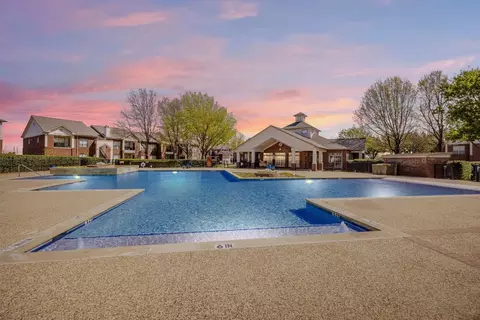 201 S Joe Wilson Rd #912, Cedar Hill, TX 75104