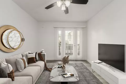 27 E Corona Ave #213, Phoenix, AZ 85040
